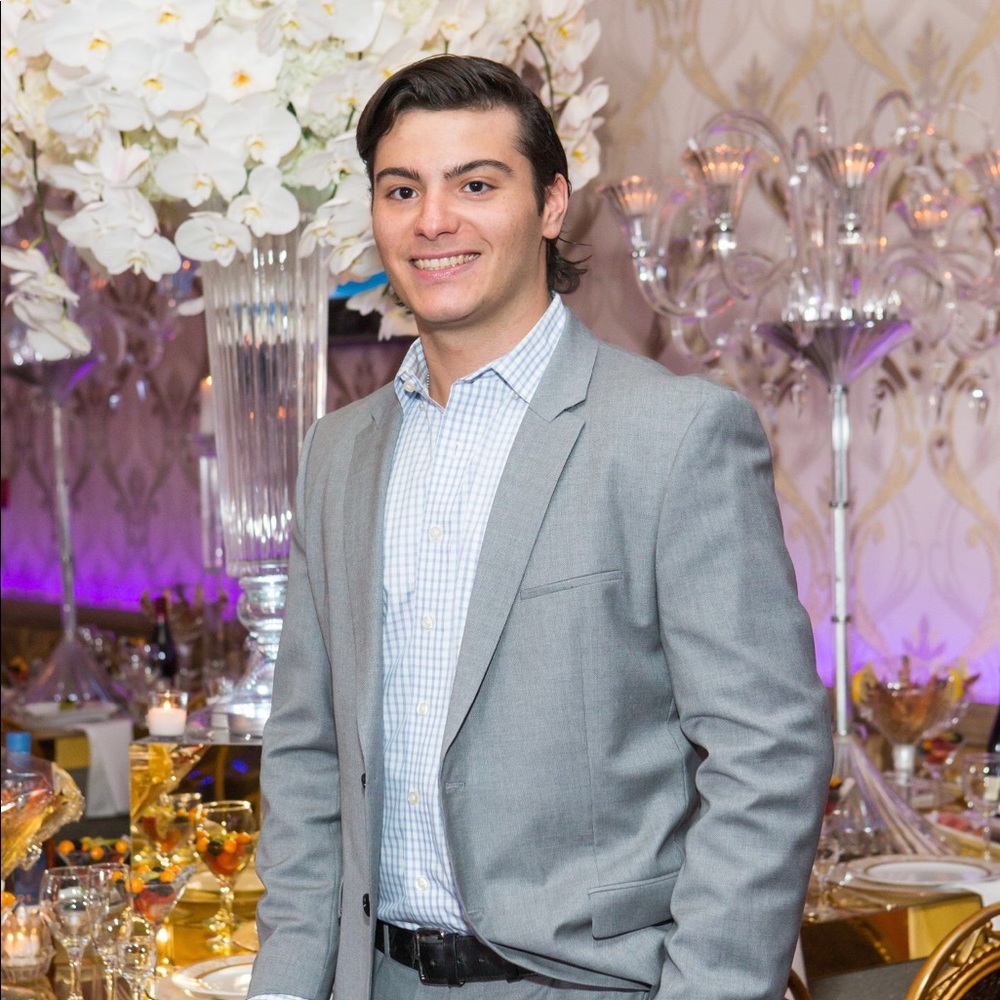 Meet your Posher, Zachary